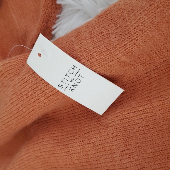 Stitch and Knot Collard Mimimalist Neutral Sweater - Picture 8 of 11